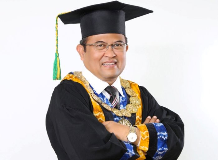 Prof. Dr. H. Sutarto Hadi, M.Si, M.Sc